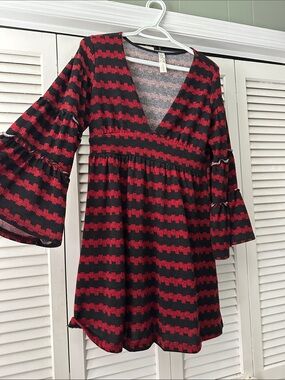 V-Neck Bell Sleeve Mini Dress in Red & Black